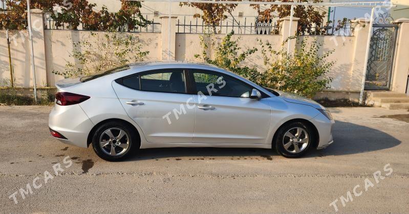 Hyundai Elantra 2019 - 169 000 TMT - Çoganly - img 2