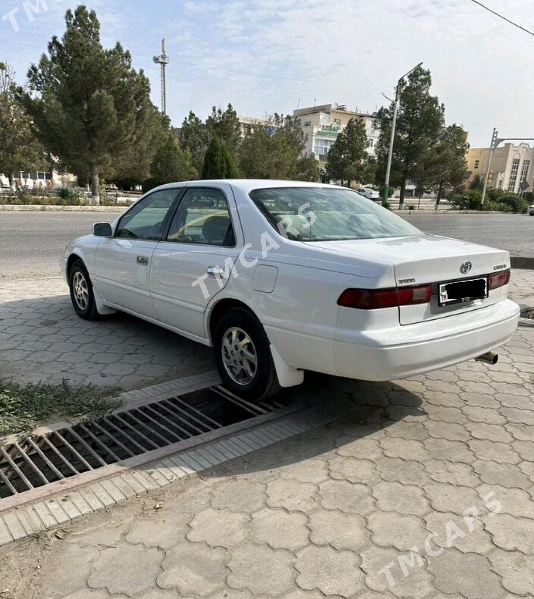 Toyota Camry 1999 - 52 000 TMT - Акдепе - img 4