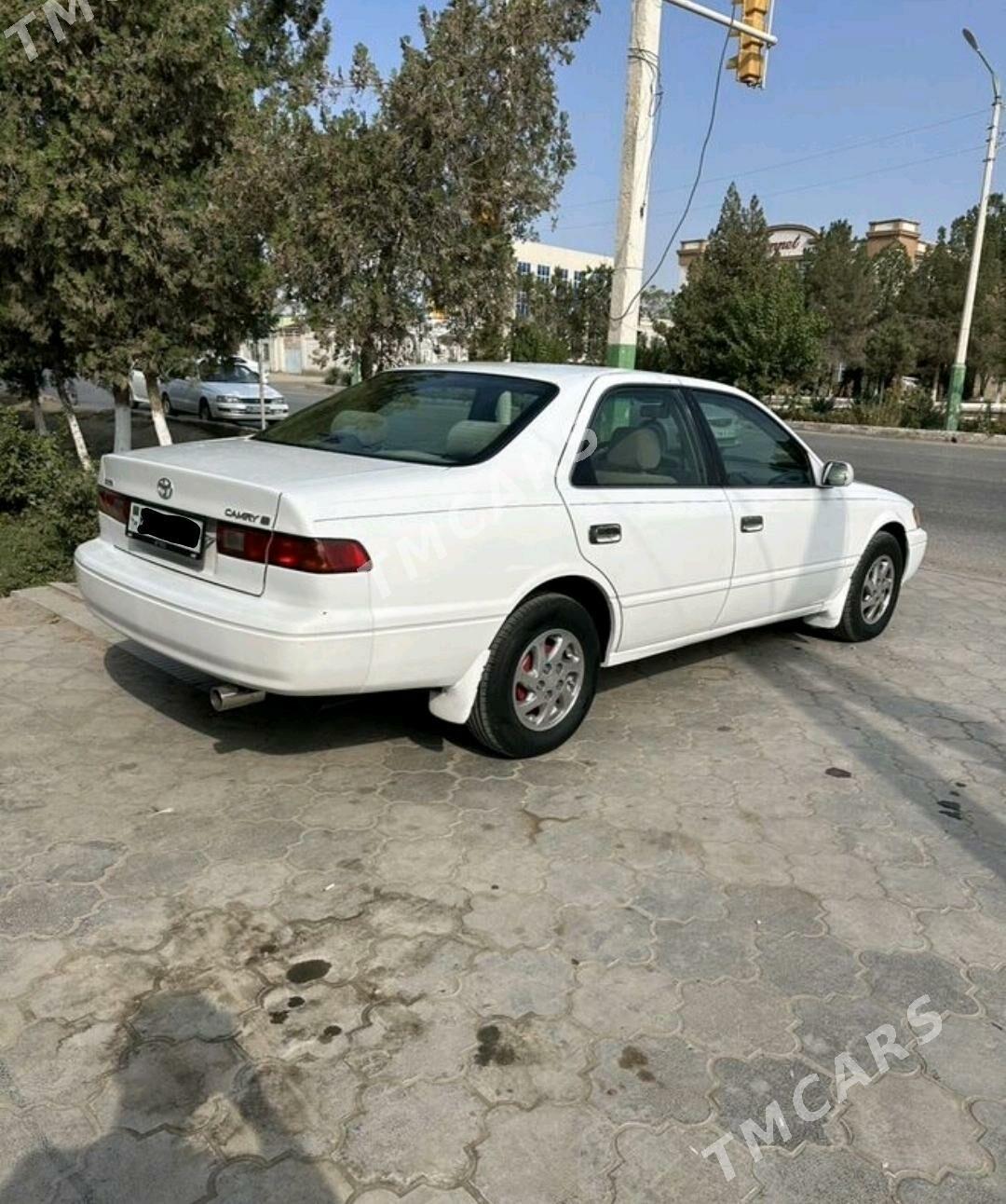 Toyota Camry 1999 - 52 000 TMT - Акдепе - img 5