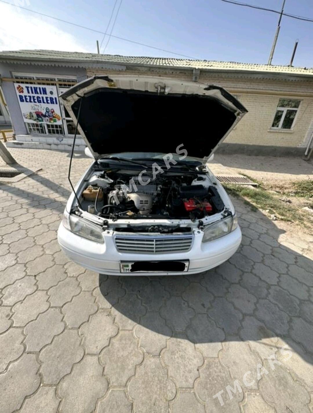 Toyota Camry 1999 - 52 000 TMT - Акдепе - img 7