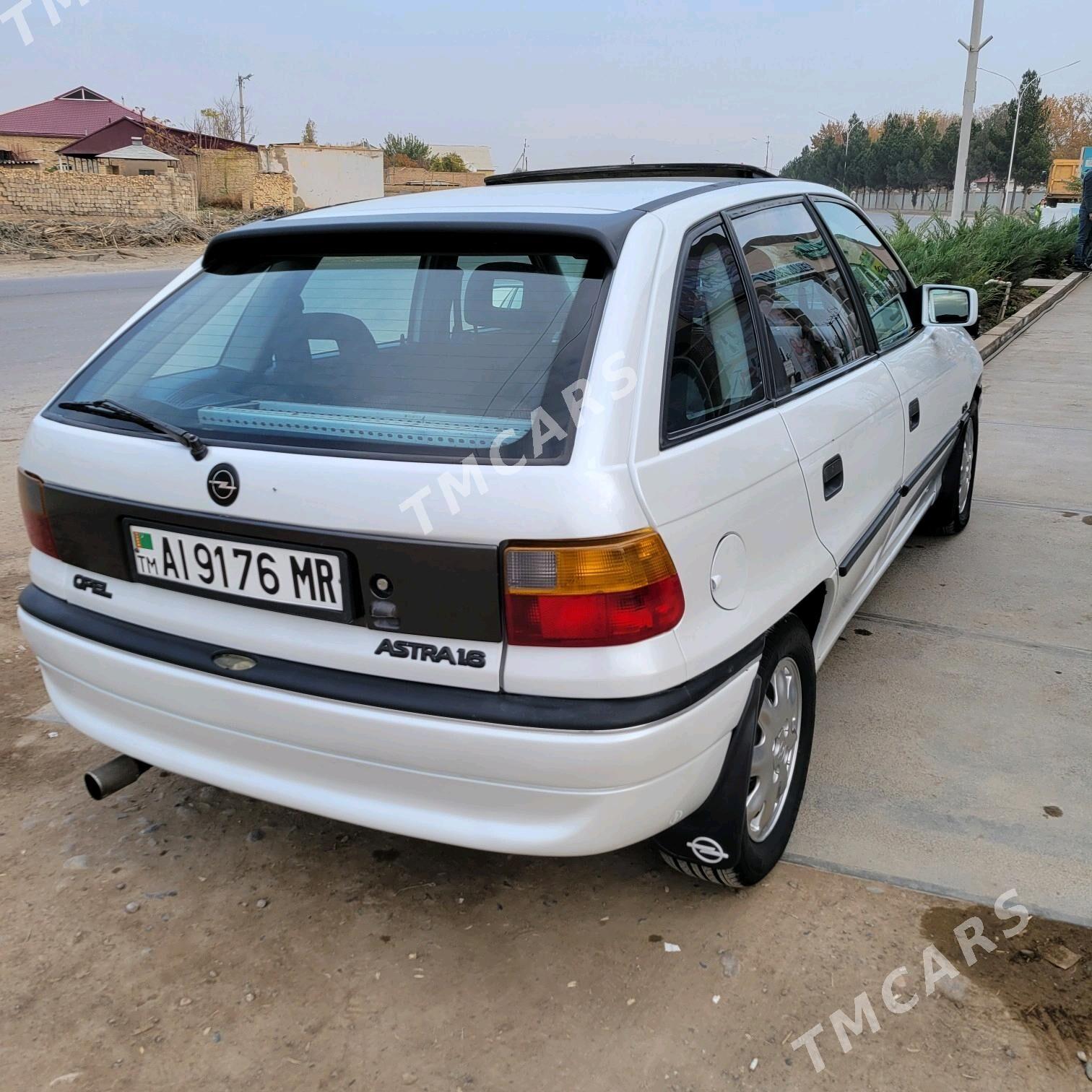 Opel Astra 1994 - 46 000 TMT - Мары - img 4