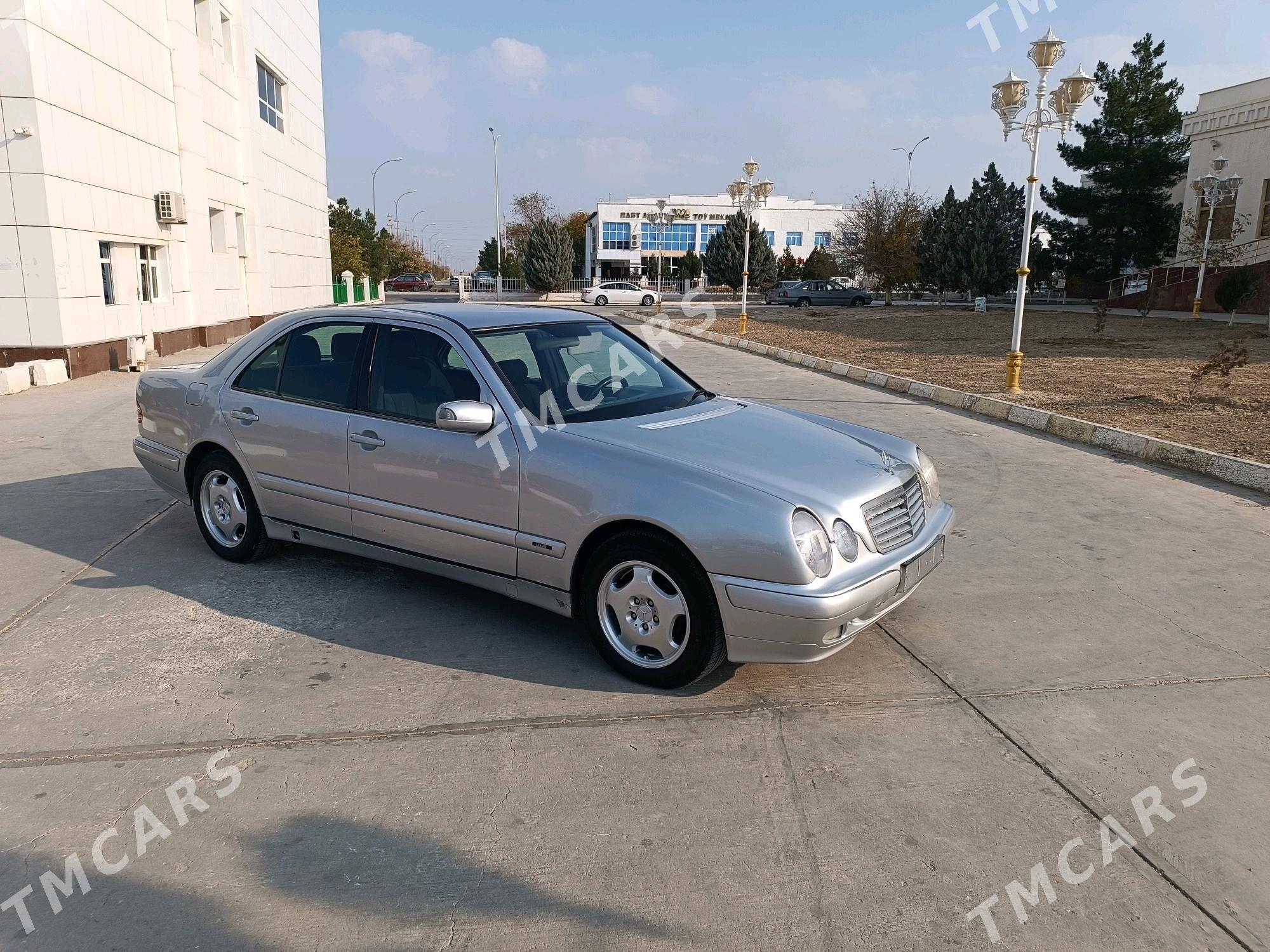 Mercedes-Benz E320 1999 - 100 000 TMT - Gyzylarbat - img 4