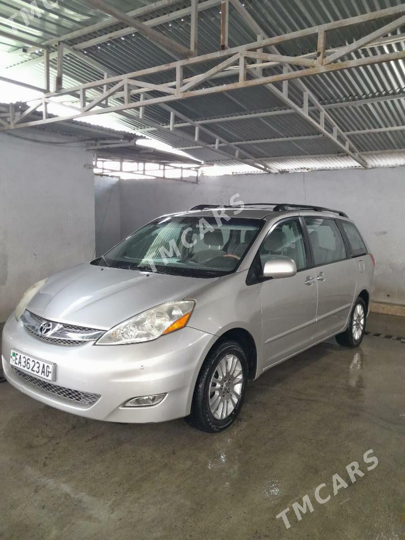 Toyota Sienna 2008 - 200 000 TMT - Ашхабад - img 2