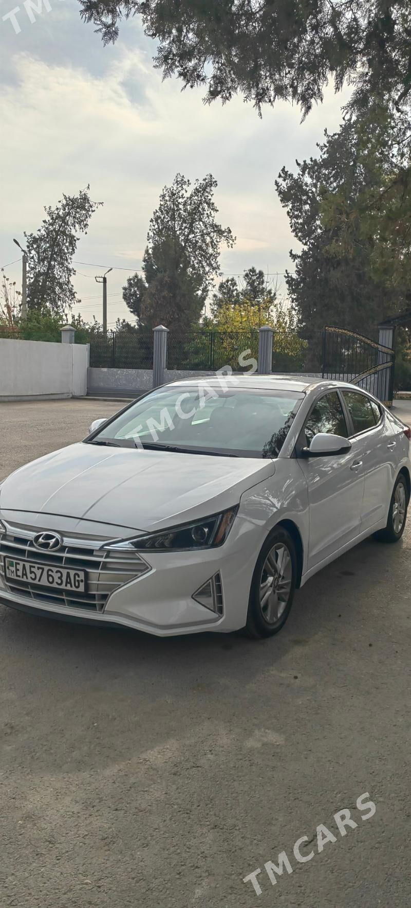 Hyundai Elantra 2019 - 170 000 TMT - Garadamak Şor - img 2