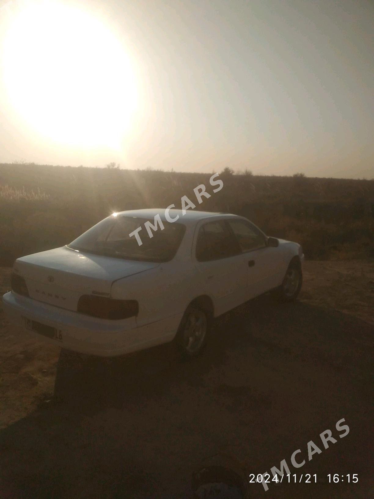 Toyota Camry 1995 - 48 000 TMT - Фарап - img 3