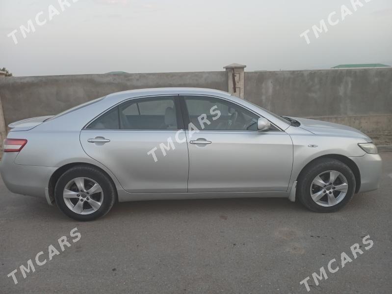 Toyota Camry 2010 - 175 000 TMT - 6 мкр - img 6