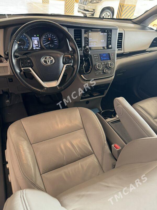 Toyota Sienna 2018 - 530 000 TMT - Aşgabat - img 4