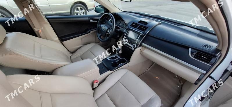 Toyota Camry 2011 - 188 000 TMT - Дашогуз - img 9