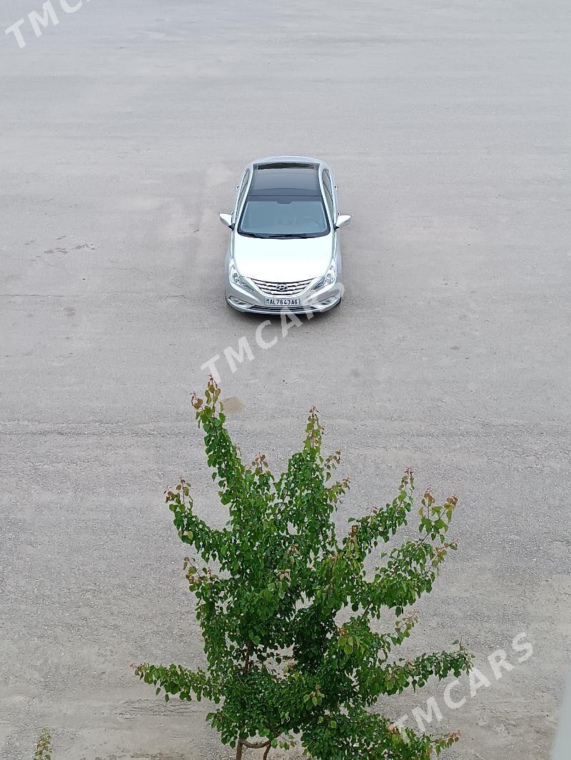 Hyundai Sonata 2012 - 180 000 TMT - 11 мкр - img 2