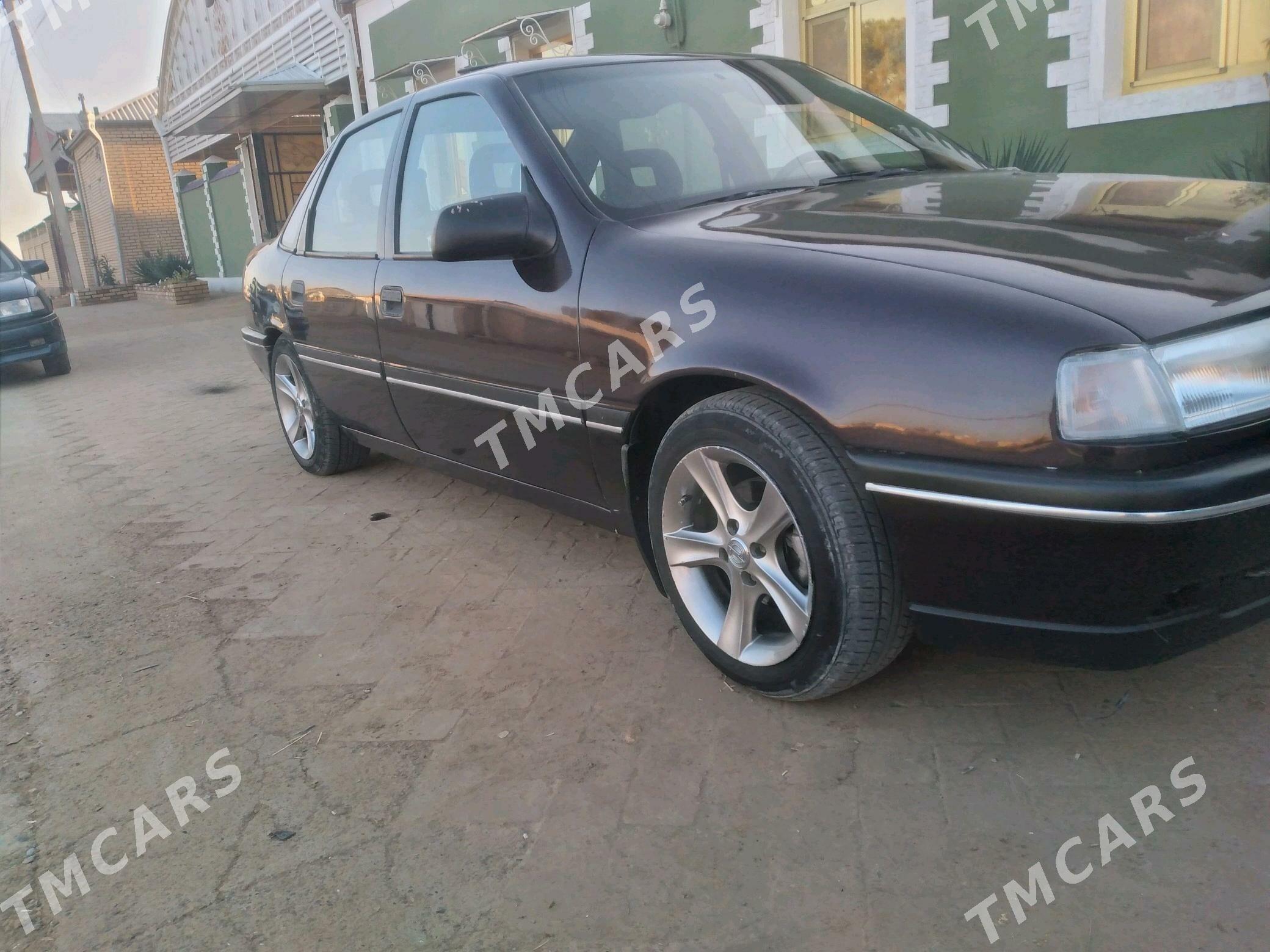 Opel Vectra 1992 - 34 000 TMT - Мургап - img 2