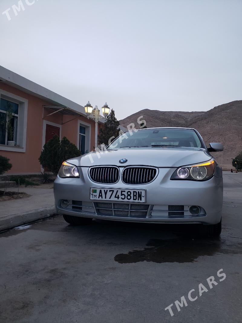 BMW E60 2004 - 110 000 TMT - Türkmenbaşy - img 2