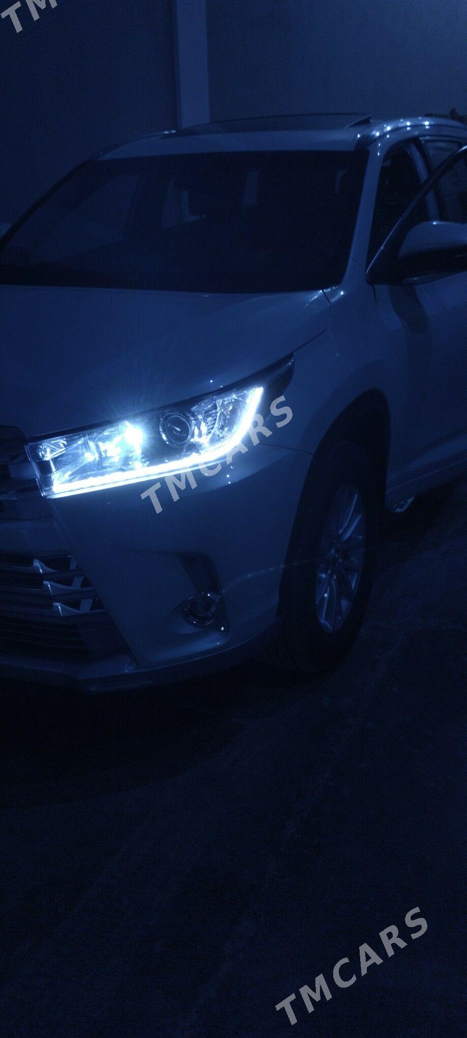 Toyota Highlander 2019 - 495 000 TMT - Türkmenabat - img 2