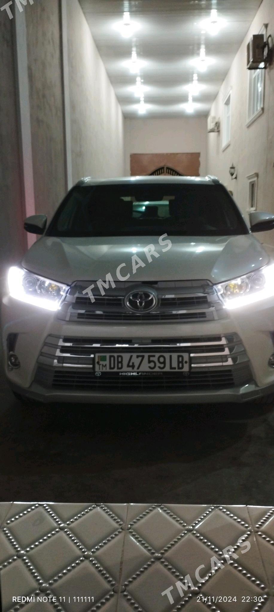 Toyota Highlander 2019 - 495 000 TMT - Türkmenabat - img 9