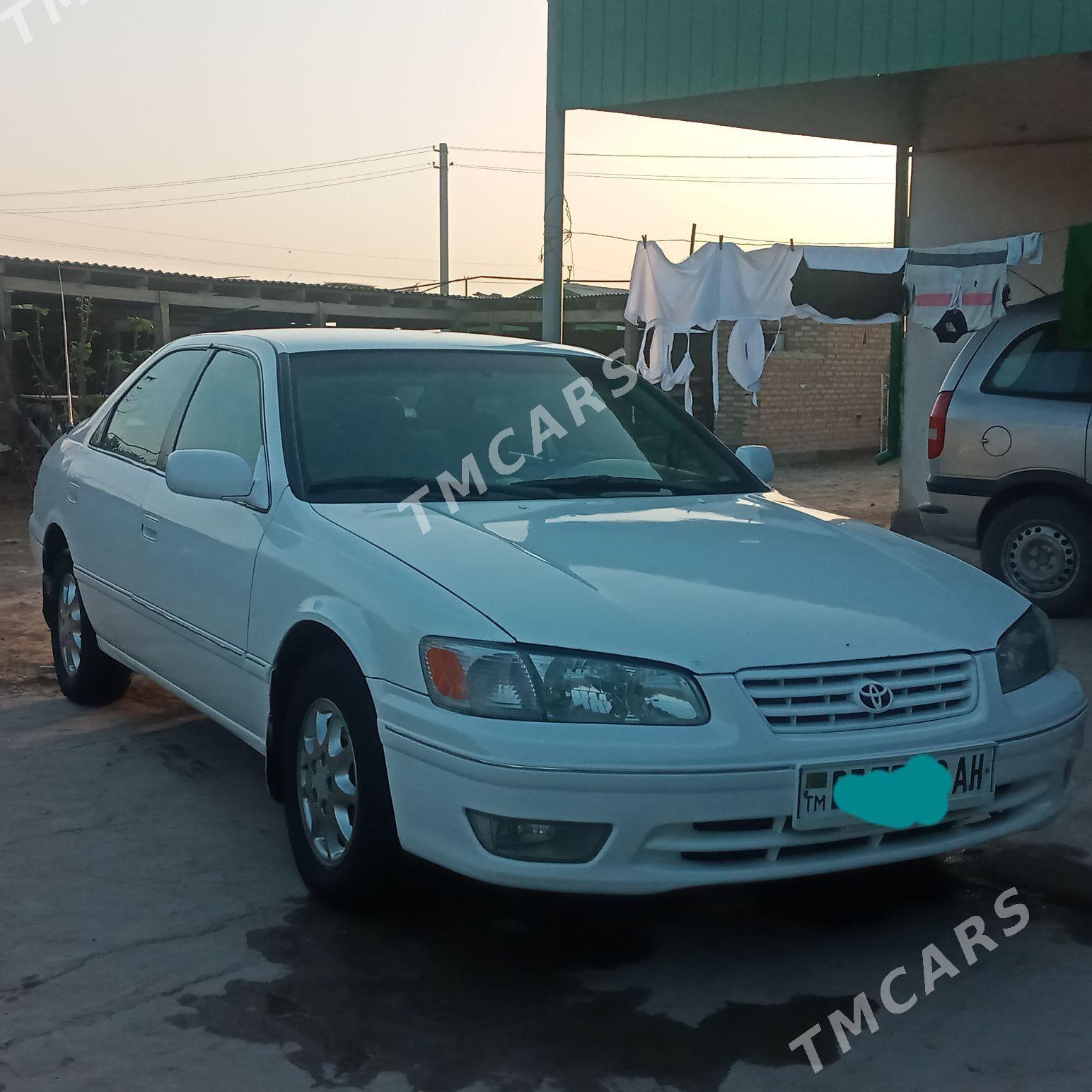 Toyota Camry 2000 - 110 000 TMT - Теджен - img 4