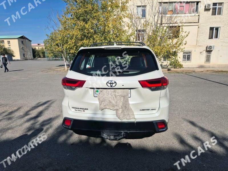 Toyota Highlander 2019 - 470 000 TMT - Ашхабад - img 3