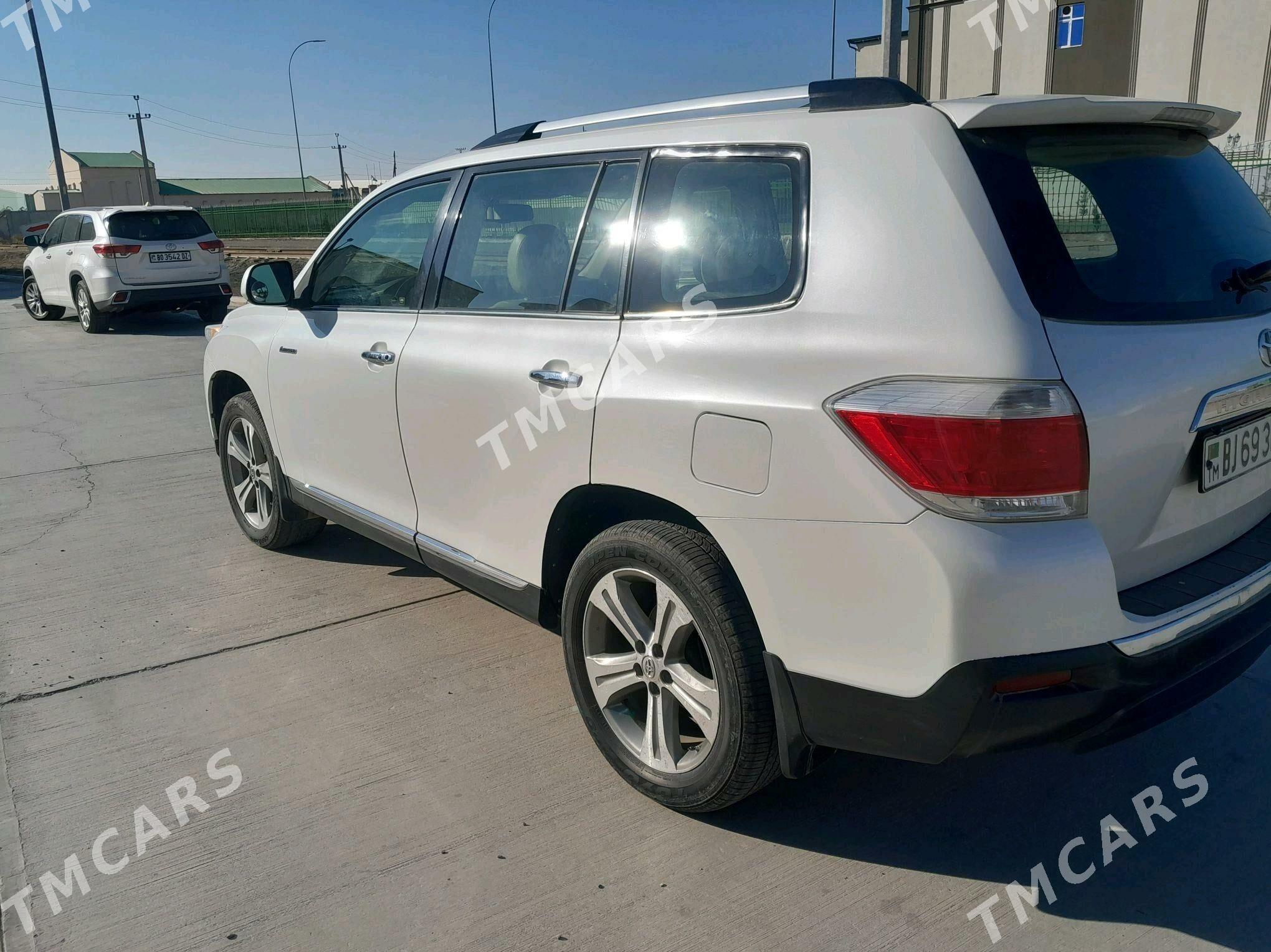 Toyota Highlander 2011 - 310 000 TMT - Шабатский этрап - img 4