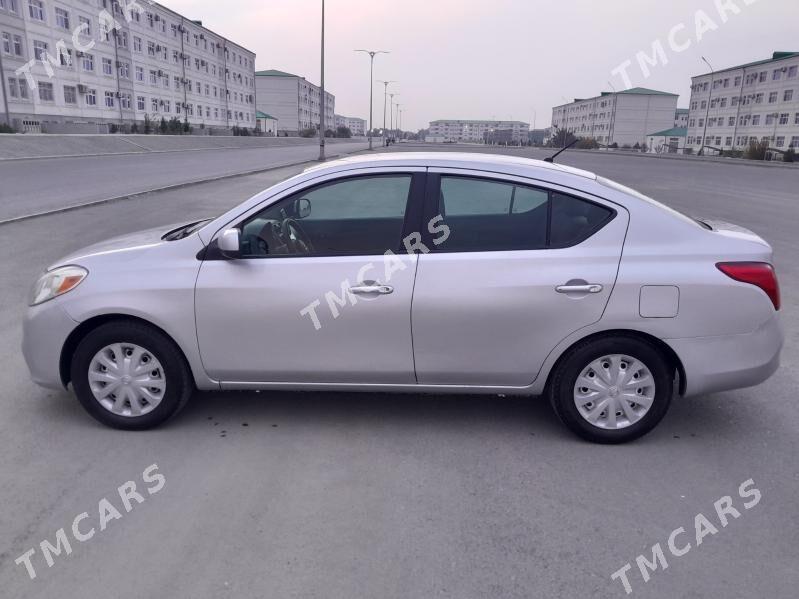 Nissan Versa 2012 - 104 000 TMT - Büzmeýin - img 10