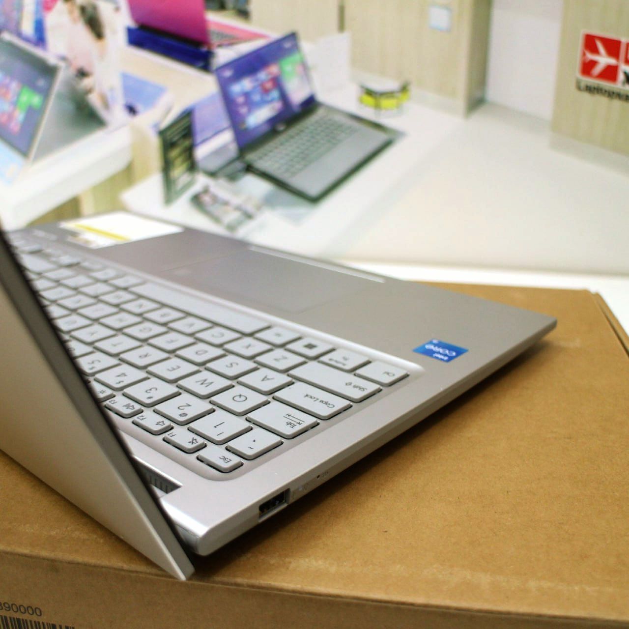 Asus VivoBook/i5/RAM 16GB - Ашхабад - img 4