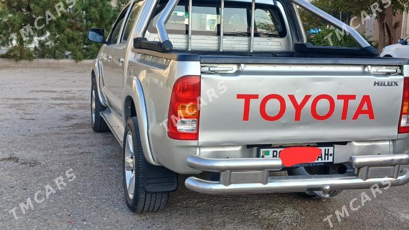 Toyota Hilux 2009 - 250 000 TMT - Aşgabat - img 9