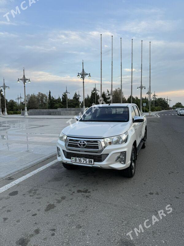 Toyota Hilux 2018 - 545 000 TMT - Ашхабад - img 3