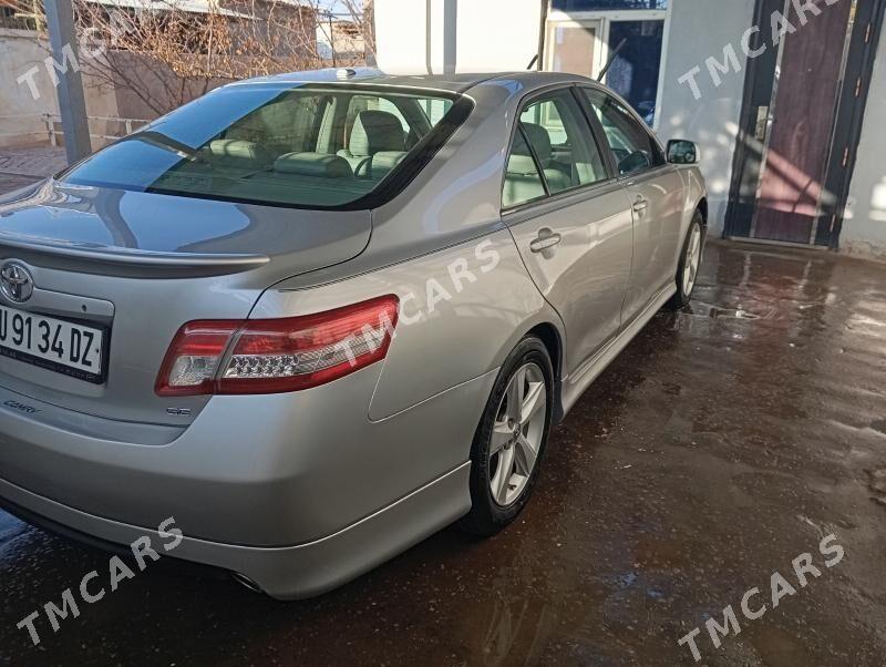 Toyota Camry 2010 - 190 000 TMT - Дашогуз - img 3