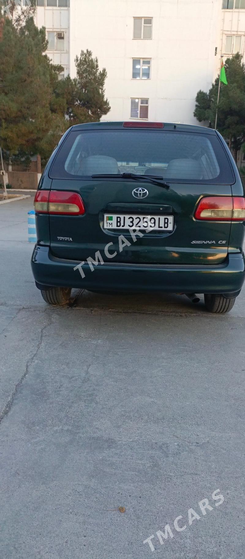 Toyota Sienna 1999 - 135 000 TMT - Туркменабат - img 2