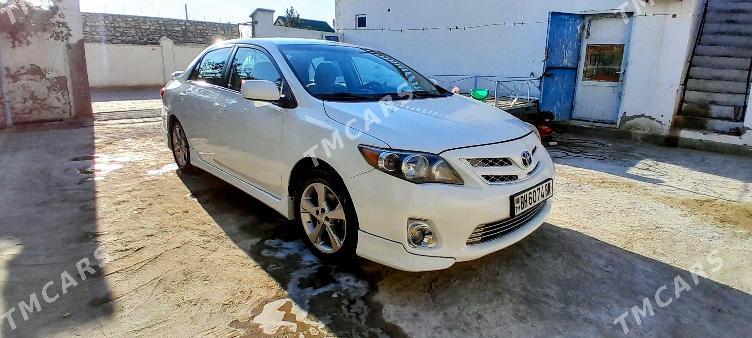 Toyota Corolla 2012 - 140 000 TMT - Balkanabat - img 2