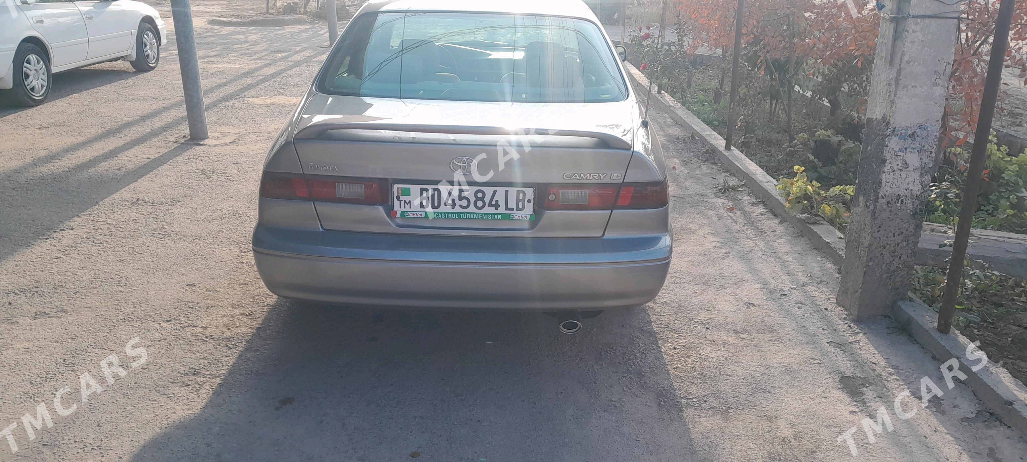 Toyota Camry 1998 - 106 000 TMT - Saýat - img 2