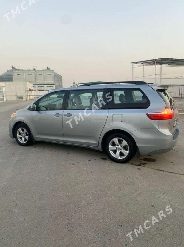 Toyota Sienna 2016 - 320 000 TMT - Керки - img 6