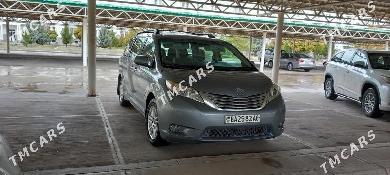 Toyota Sienna 2012 - 230 000 TMT - Ашхабад - img 7