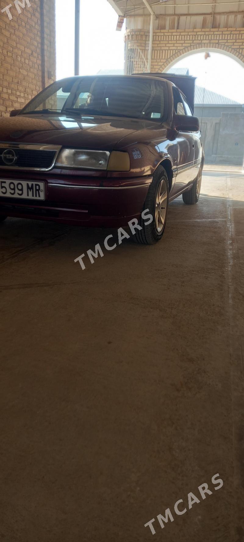 Opel Vectra 1992 - 29 000 TMT - Мары - img 2