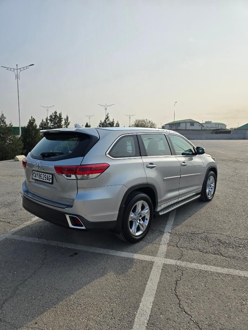 Toyota Highlander 2018 - 480 000 TMT - Ашхабад - img 8