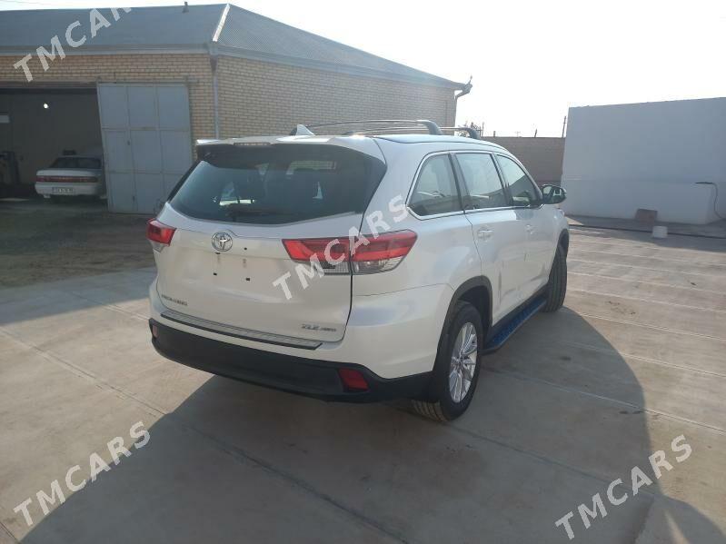 Toyota Highlander 2019 - 480 000 TMT - Мары - img 4