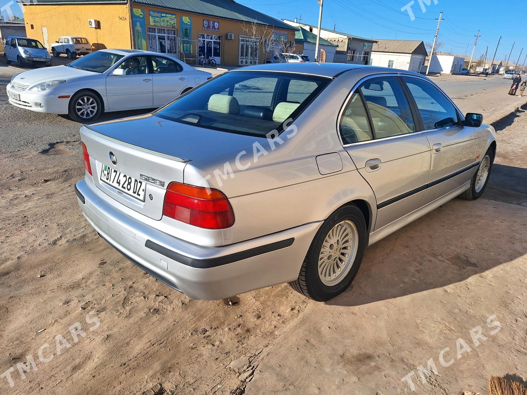 BMW 528 1999 - 85 000 TMT - Köneürgenç - img 2