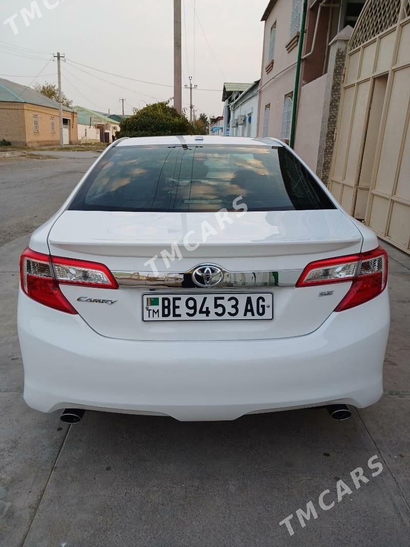 Toyota Camry 2014 - 250 000 TMT - Гарадамак Шор - img 4