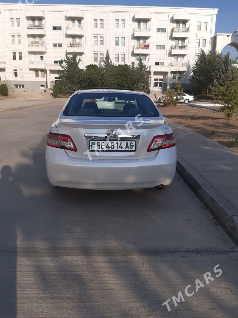 Toyota Camry 2010 - 185 000 TMT - 10 мкр - img 2