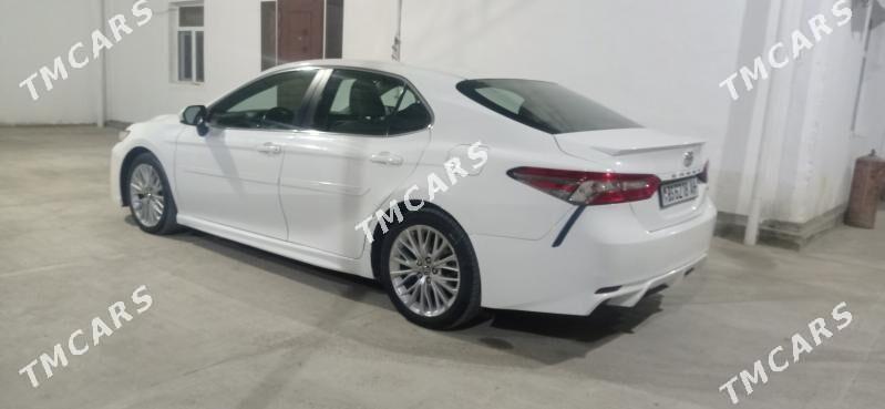 Toyota Camry 2018 - 240 000 TMT - Bäherden - img 2