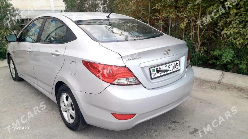 Hyundai Accent 2014 - 135 000 TMT - Бузмеин ГРЭС - img 3