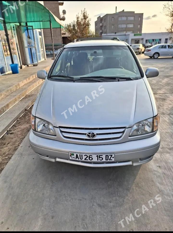 Toyota Sienna 2002 - 140 000 TMT - Дашогуз - img 3