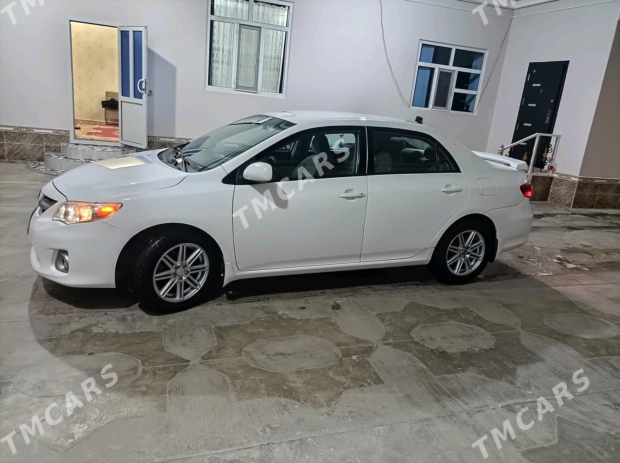 Toyota Corolla 2011 - 125 000 TMT - Türkmenabat - img 4