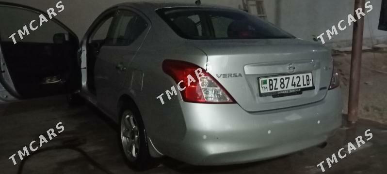 Nissan Versa 2013 - 95 000 TMT - Туркменабат - img 3