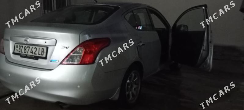 Nissan Versa 2013 - 95 000 TMT - Туркменабат - img 4