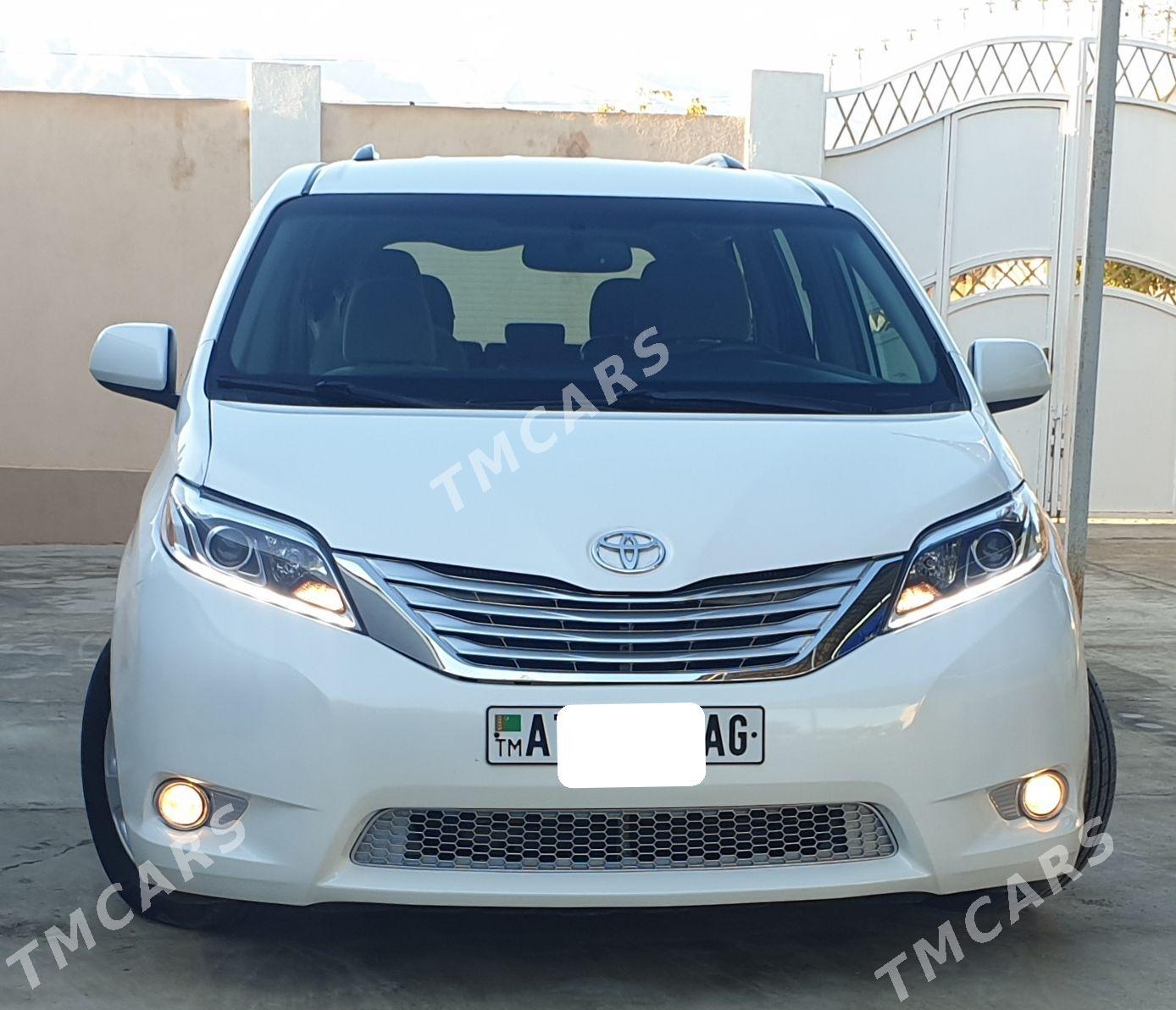 Toyota Sienna 2017 - 310 000 TMT - Aşgabat - img 9