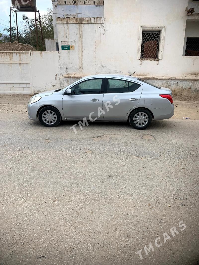 Nissan Versa 2013 - 53 000 TMT - Balkanabat - img 8