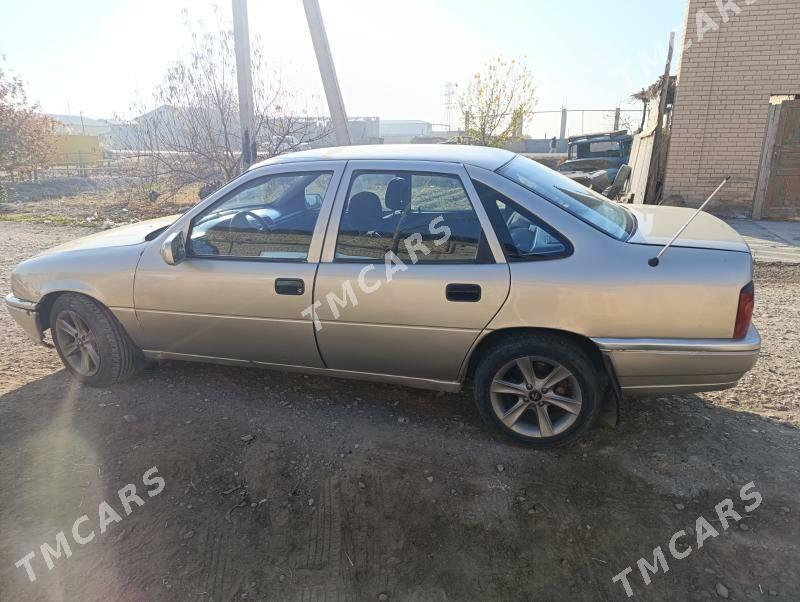 Opel Vectra 1990 - 25 000 TMT - Чарджоу - img 3