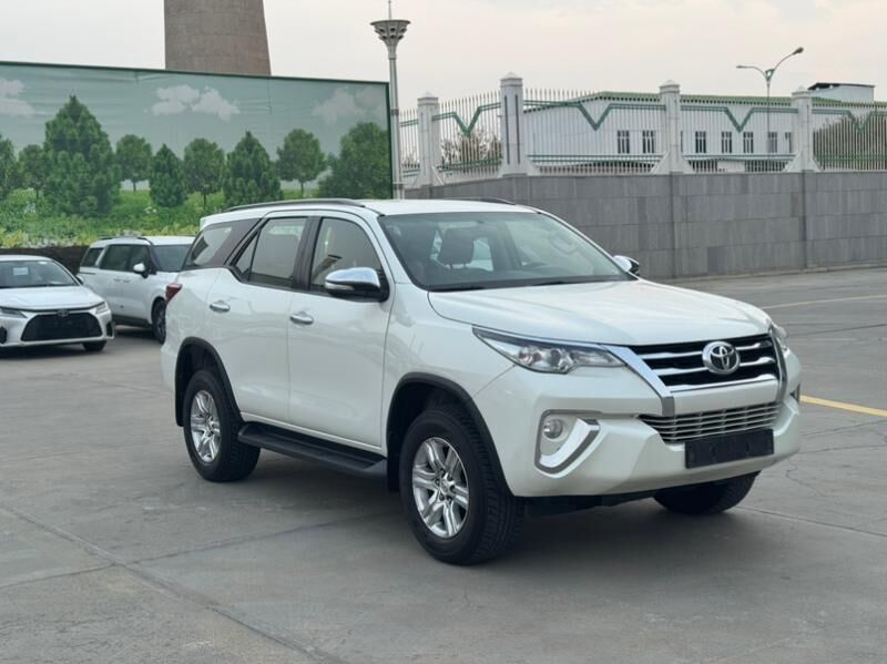 Toyota Fortuner 2018 - 460 000 TMT - 11 mkr - img 5