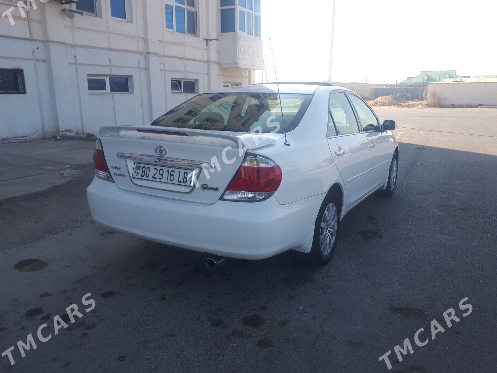 Toyota Camry 2005 - 150 000 TMT - Garabekewül - img 2