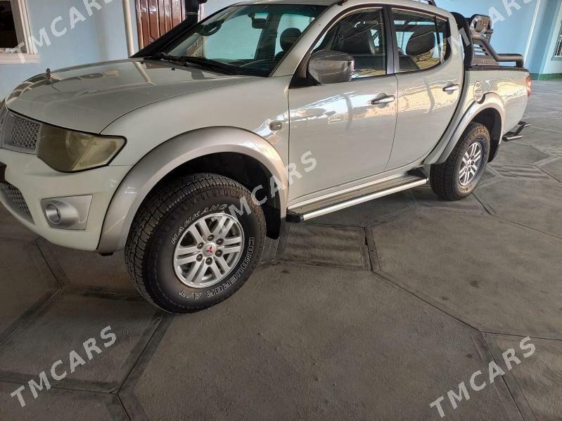 Mitsubishi L200 2011 - 300 000 TMT - Гёкдепе - img 2