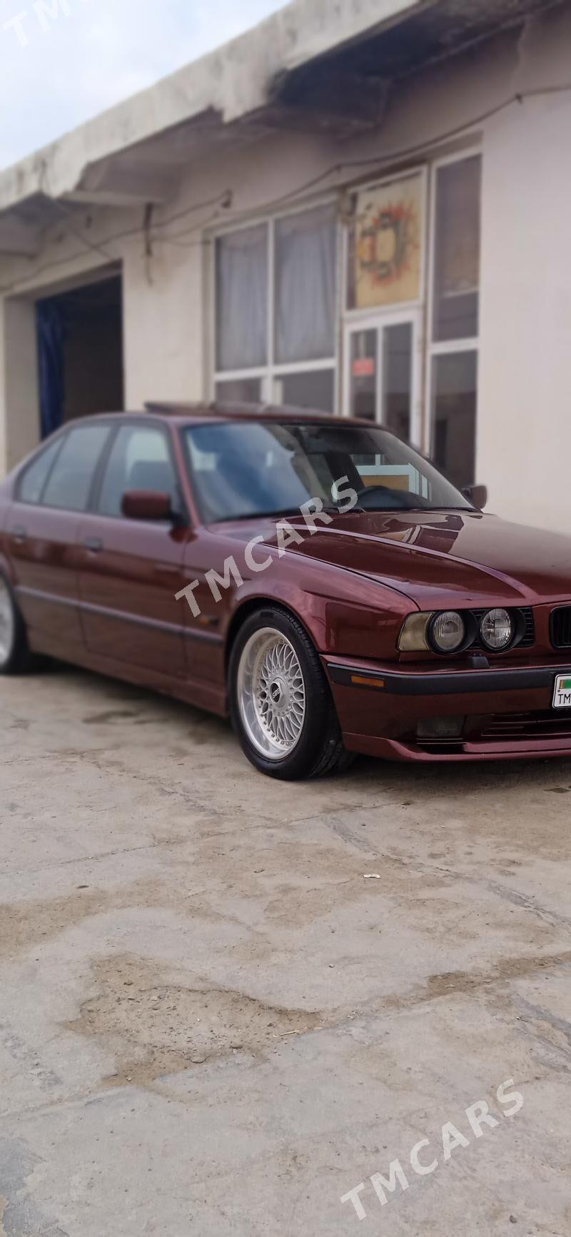 BMW 528 1993 - 95 000 TMT - Mary - img 3