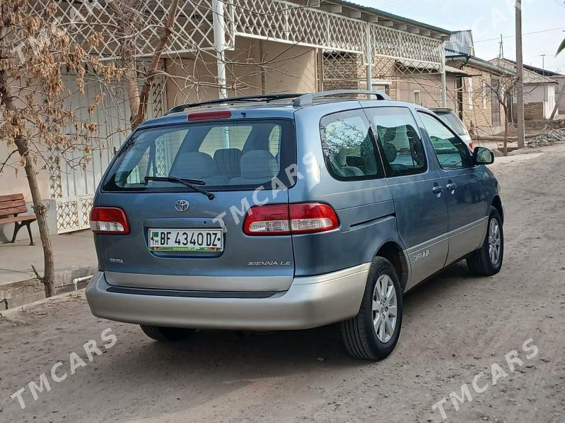 Toyota Sienna 2002 - 140 000 TMT - Губадаг - img 2